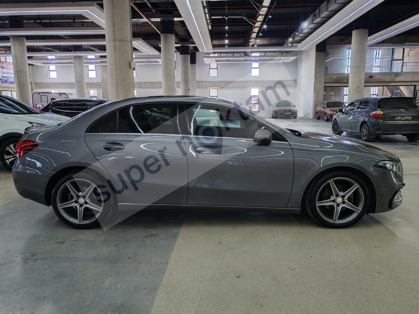 113BİNDE A45 GÖRÜNÜMLÜ FABRİKASYON AMG ÇIKIŞLI