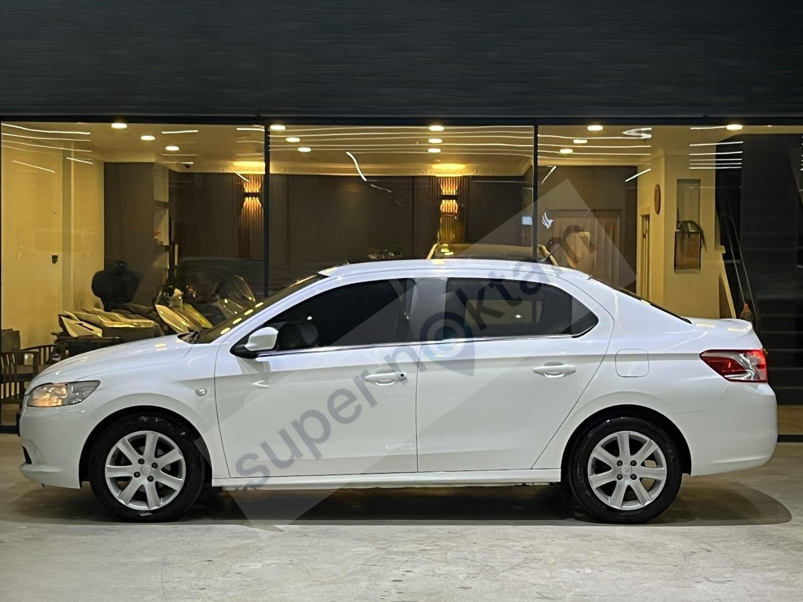 2016 301 SADECE 117KM 1.6 HDI ALLURE İÇ BEYAZ OPSİYON