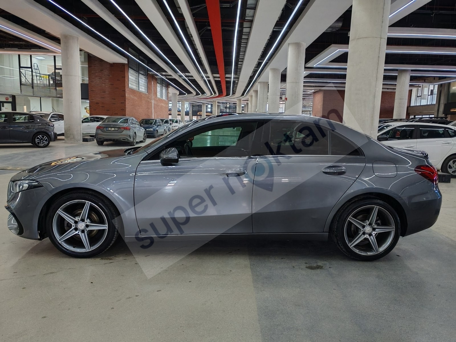 113BİNDE A45 GÖRÜNÜMLÜ FABRİKASYON AMG ÇIKIŞLI