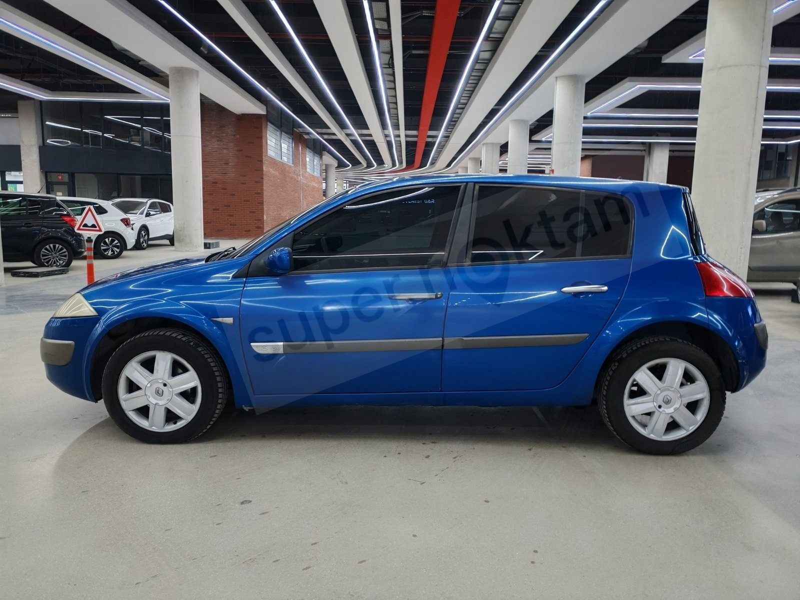 OTOMATİK MAGANE HİÇ TÜP BAĞLANMAMIŞ 185.000KM DE